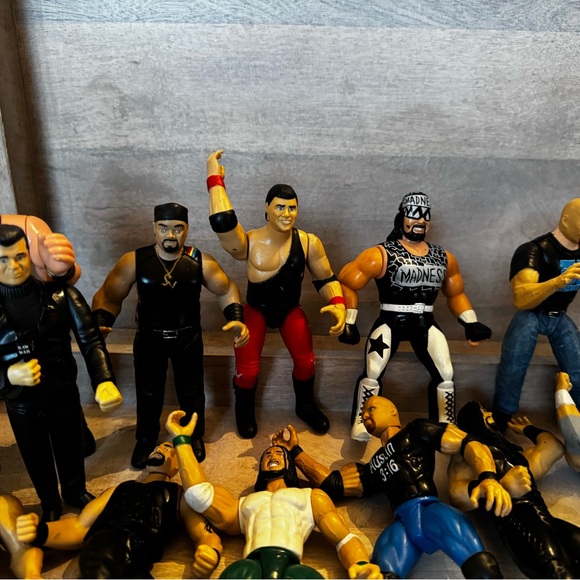 Vintage 1990’s WWE wrestler. Lot of 20 includes stone cold Steve Austin - Picture 4 of 6